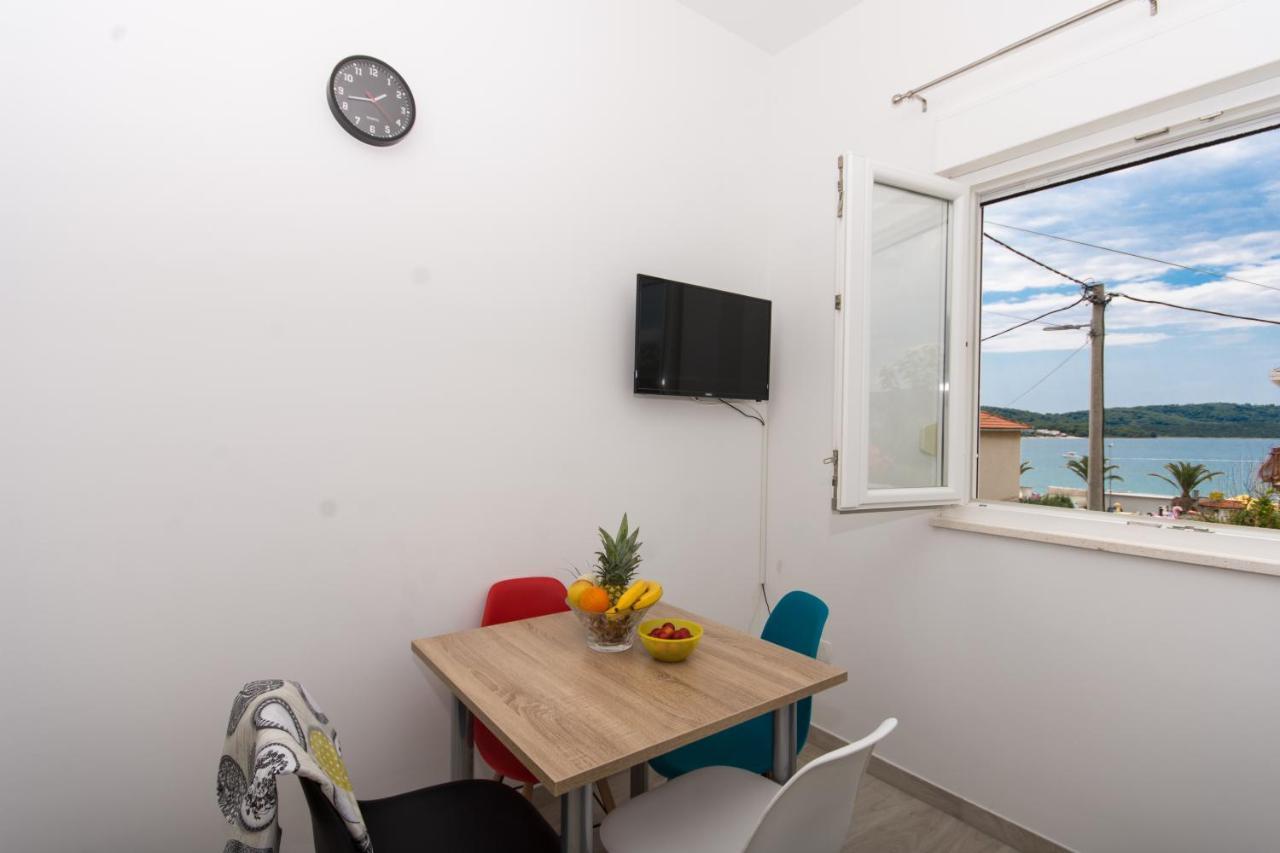 Apartments Ploka オクルグ・ゴルニ エクステリア 写真